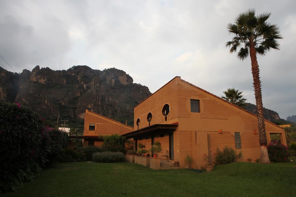 Madre Tierra B&B เตโปซตลัน ภายนอก รูปภาพ